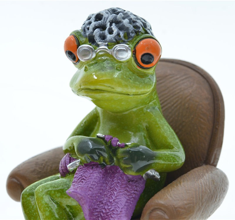Home Grandpa Grandma Couple Sofa Frog Resin Decoration