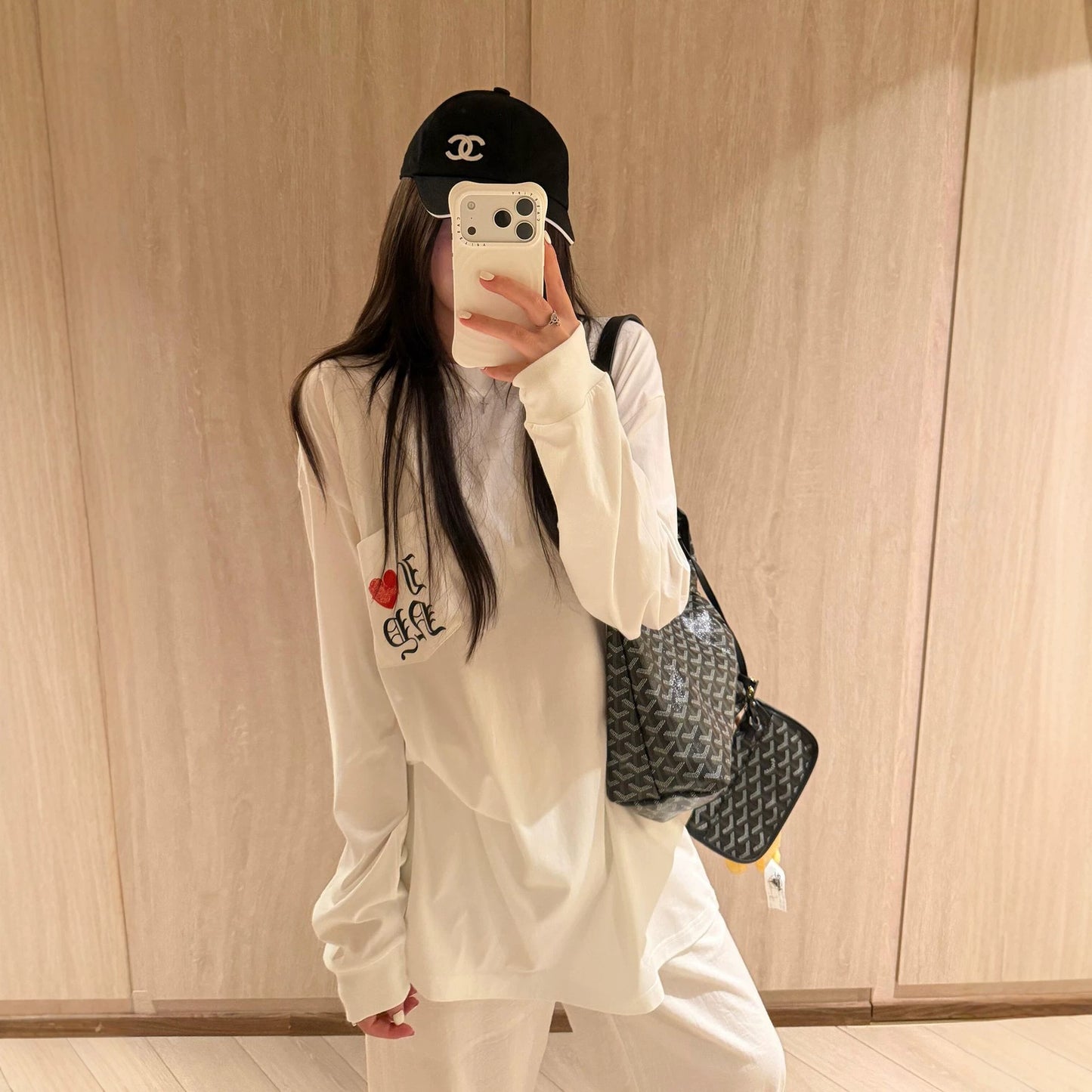 Long Sleeve Pocket Mid-Length T-Shirt