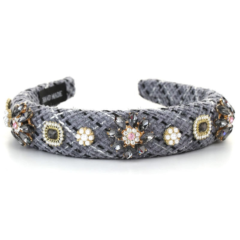 Fashionable fabric wide edge washbasin headband with diamond inlay