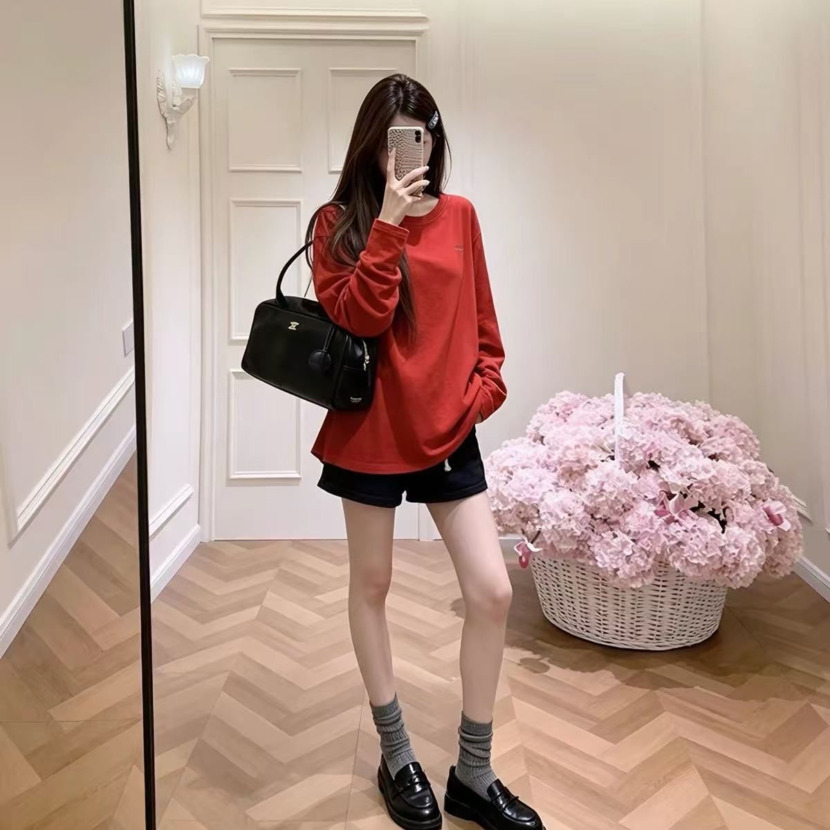 Loose Red Long Sleeve T-Shirt for Women, Comfortable and Versatile Top