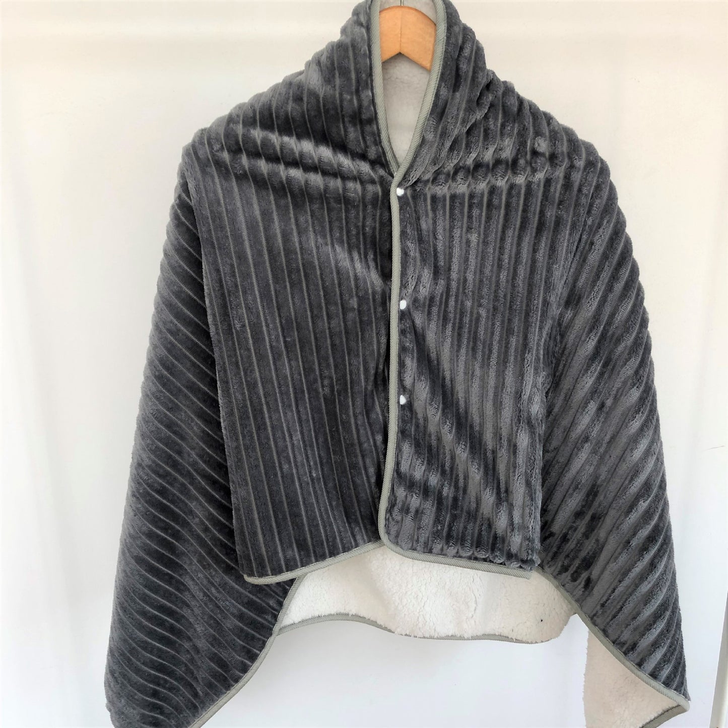 USB electric shawl cover leg warm blanket large-sized power bank wireless mobile electric blanket