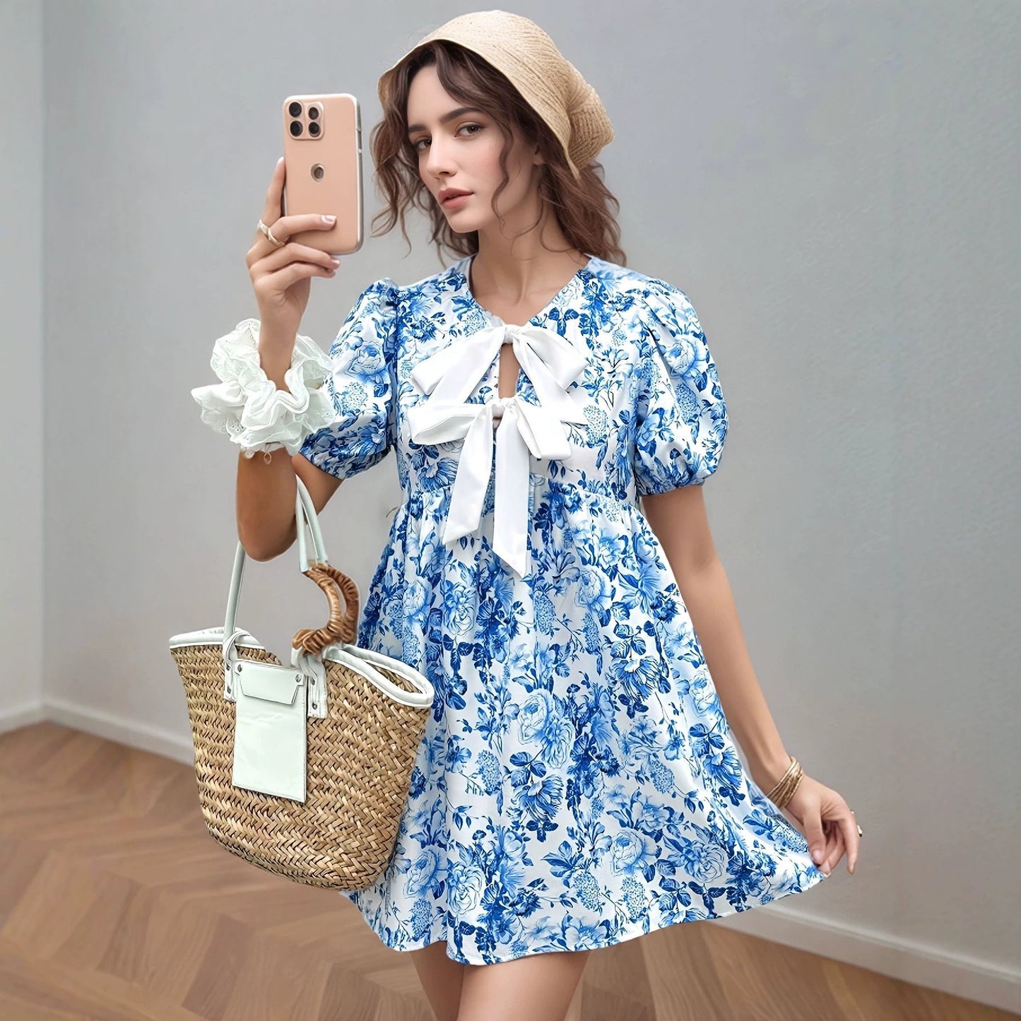 Loose short sleeved women's dress