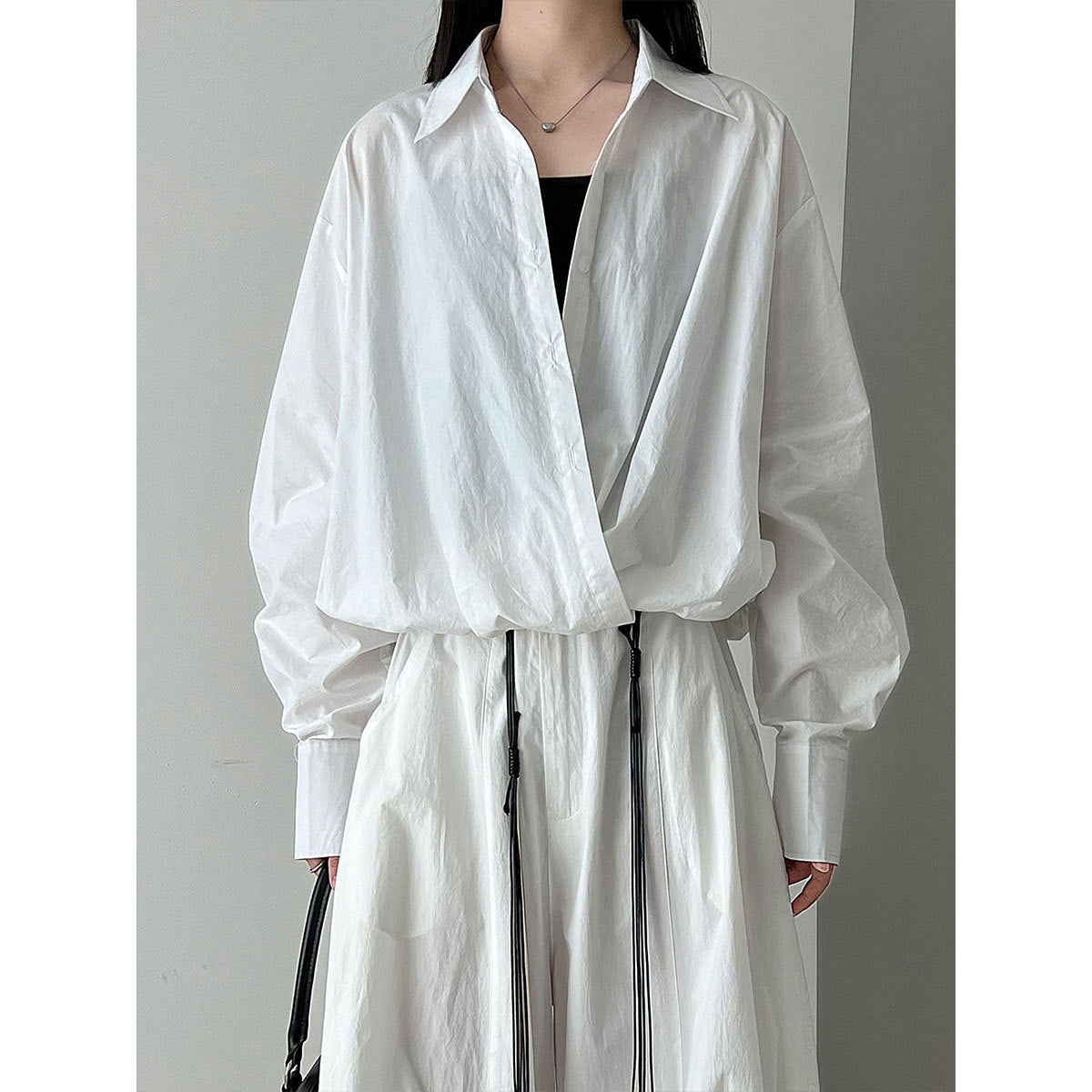 Deer West  High-Quality Deep V-Neck Layered Shirt for Women, Autumn Lazy Design Waist-Cinched Blouse