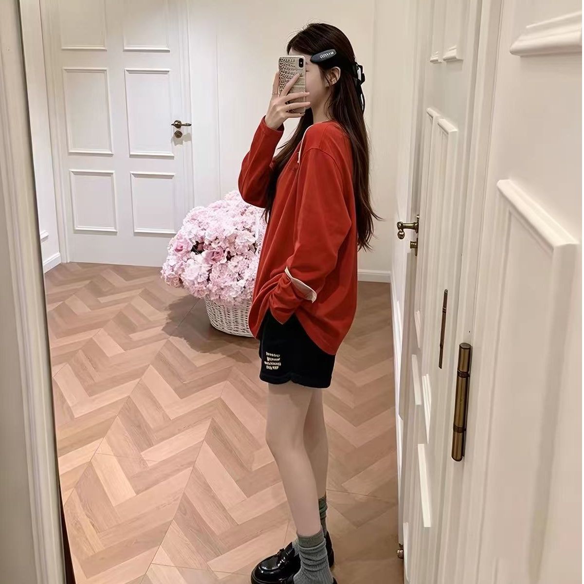 Loose Red Long Sleeve T-Shirt for Women, Comfortable and Versatile Top