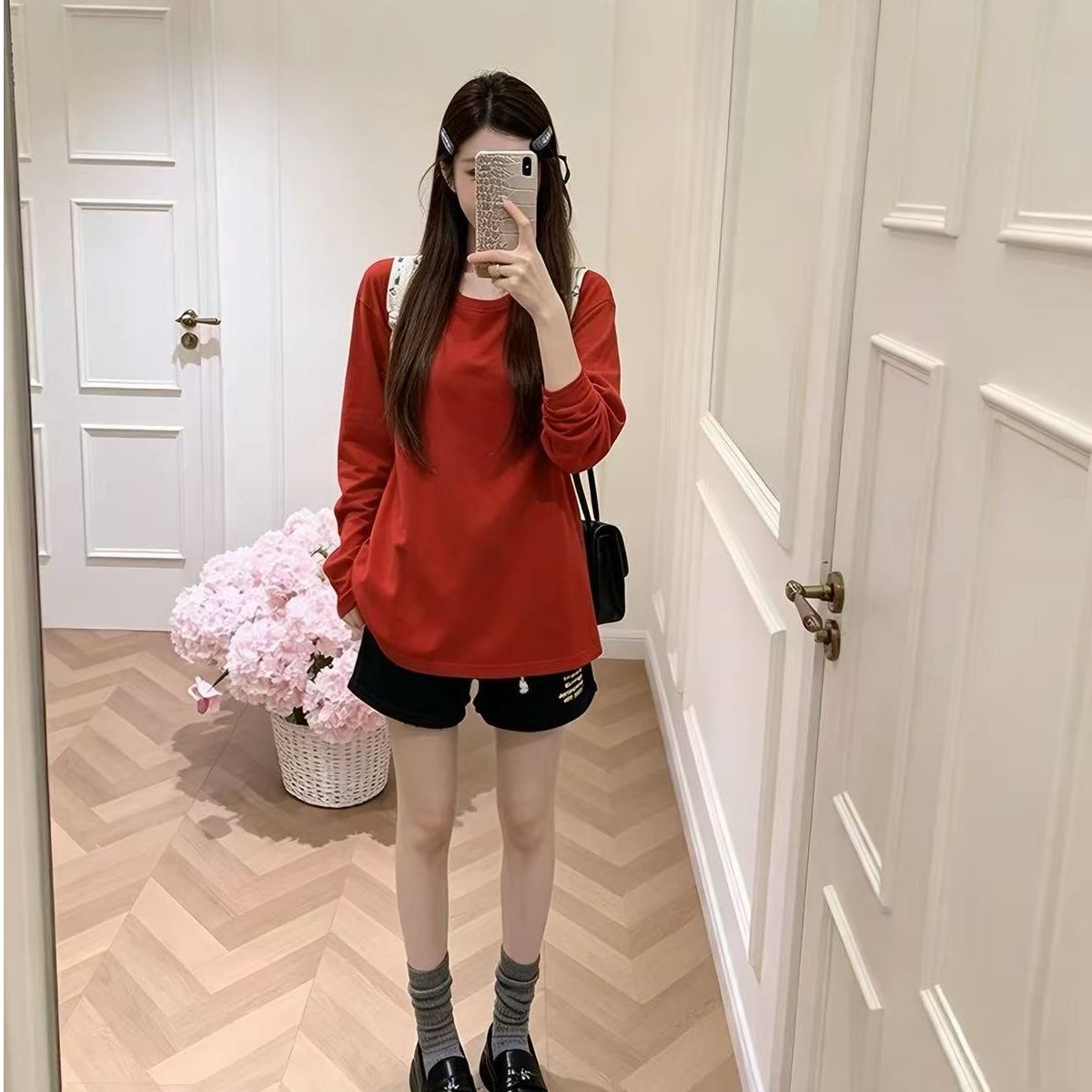 Loose Red Long Sleeve T-Shirt for Women, Comfortable and Versatile Top