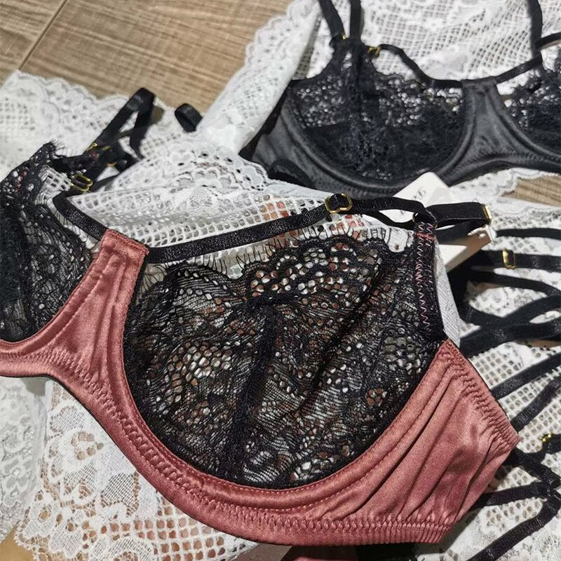 New Sexy Lace Bra and Thongs Set Underwear
