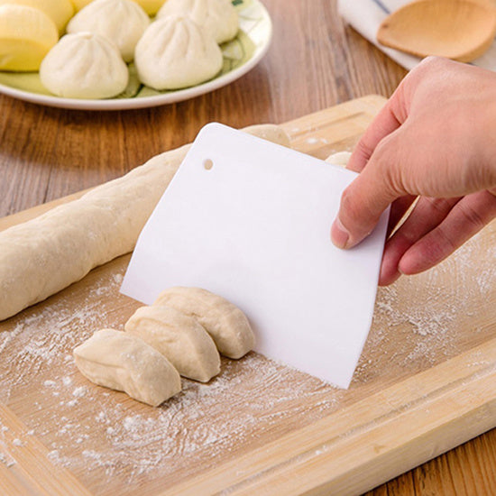 Pastry Dough Scraper Cutter Plastic Baking Cake Decorating Kitchen Tool