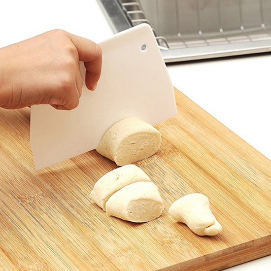 Pastry Dough Scraper Cutter Plastic Baking Cake Decorating Kitchen Tool
