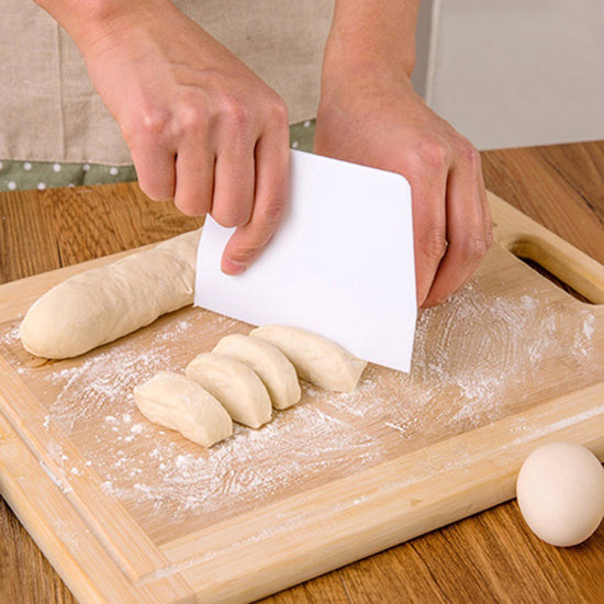 Pastry Dough Scraper Cutter Plastic Baking Cake Decorating Kitchen Tool